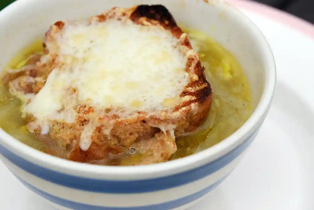 Vegetarian French-Onion Soup
